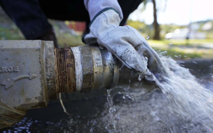 Aguas Décima entra a recta final para renovar la red de agua potable en El Laurel